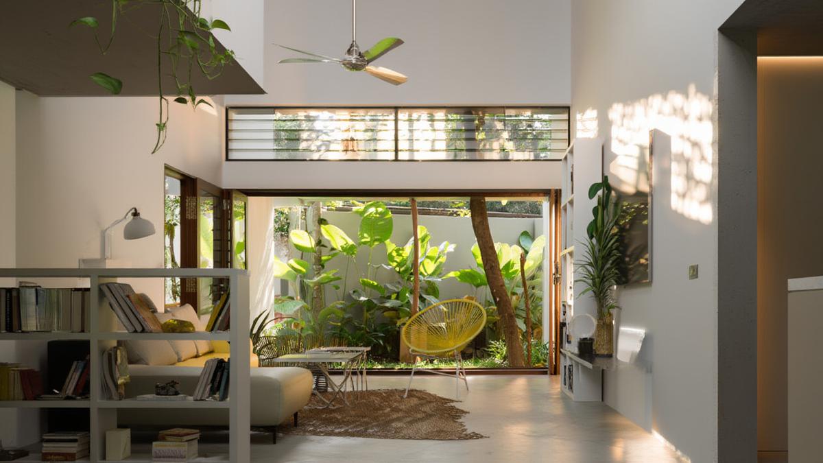 8 Desain Rumah Banyak Ventilasi Kecil tapi Efektif Bikin Adem, Solusi Hunian Tropis Hemat Energi