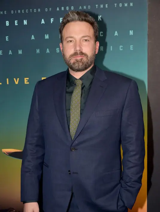 Di samping itu sumber mengatakan saat ini Ben masih berteman baik dengan JLo, untuk itu tercipta lah rasa cemburu. Meskipun diakui statusnya hanya sekedar berteman. (AFP/Bintang.com)