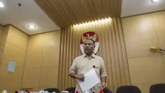  Wakil Ketua KPK Bambang Widjojanto ditangkap Bareskrim Polri saat mengantar anaknya ke sekolah pagi tadi.