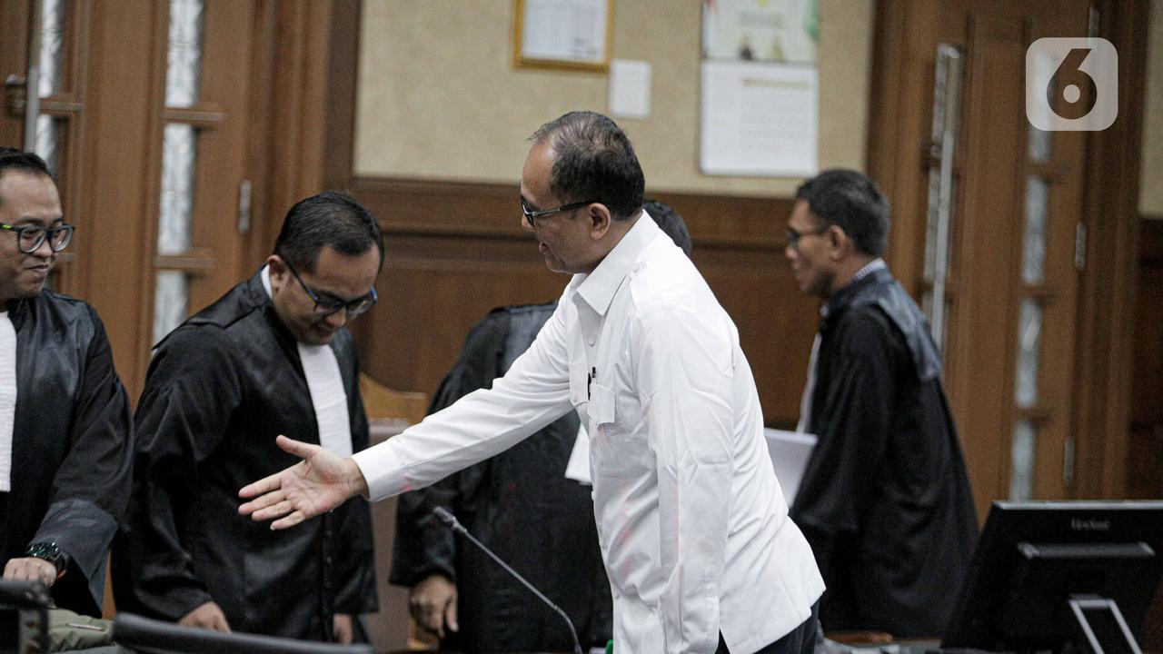 Sidang Vonis Mantan Pejabat Pajak Rafael Alun Ditunda