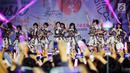 Penampilan vokal Grup asal Jepang AKB48 pada festival JAK-Japan Matsuri 2018 di kawasan Gelora Bung Karno, Jakarta, Sabtu (8/9). Dalam musik festival itu AKB48 menyanyikan sepuluh lagu diantaranya Heavy Rotation dan Aitakatta. (Liputan6.com/Faizal Fanani)