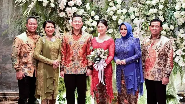 Potret lamaran Angela Adinda Nurrina dan Hafiz Prasetia Akbar (Sumber: Instagram/hafizzyakbar dan Instagram/angelaperkasa)