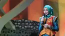 Jawara Puteri Muslimah Asia 2018 Uyaina Arshad saat memberikan tausyiah di atas panggung jelang final Aksi Asia yang akan dilakukan pada Kamis (14/6/2018). (Adrian Putra/Bintang.com)