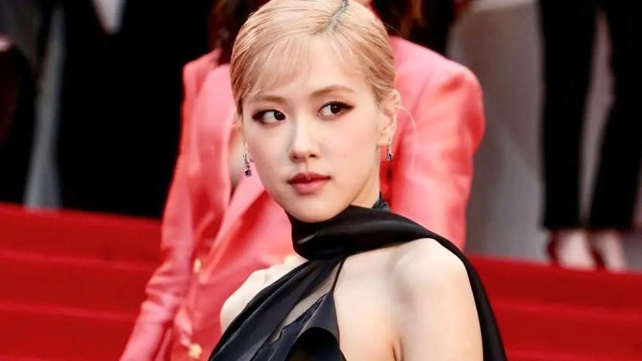 Di Balik Penampilan Dadakan Rose BLACKPINK di Cannes 2023 yang Bikin Panik Banyak Fotografer