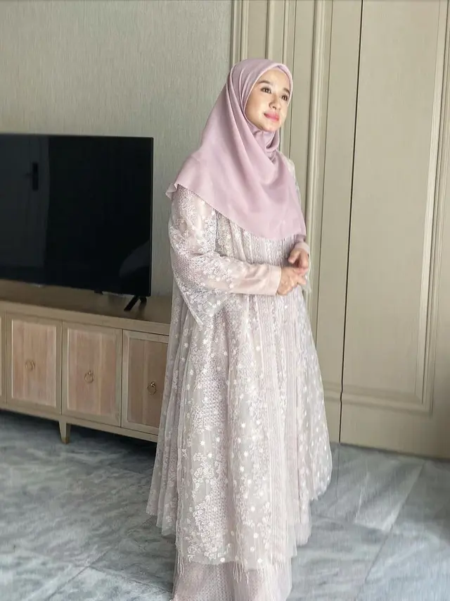 Penampilan terbaru Laudya Cynthia Bella yang makin syar'i dan adem