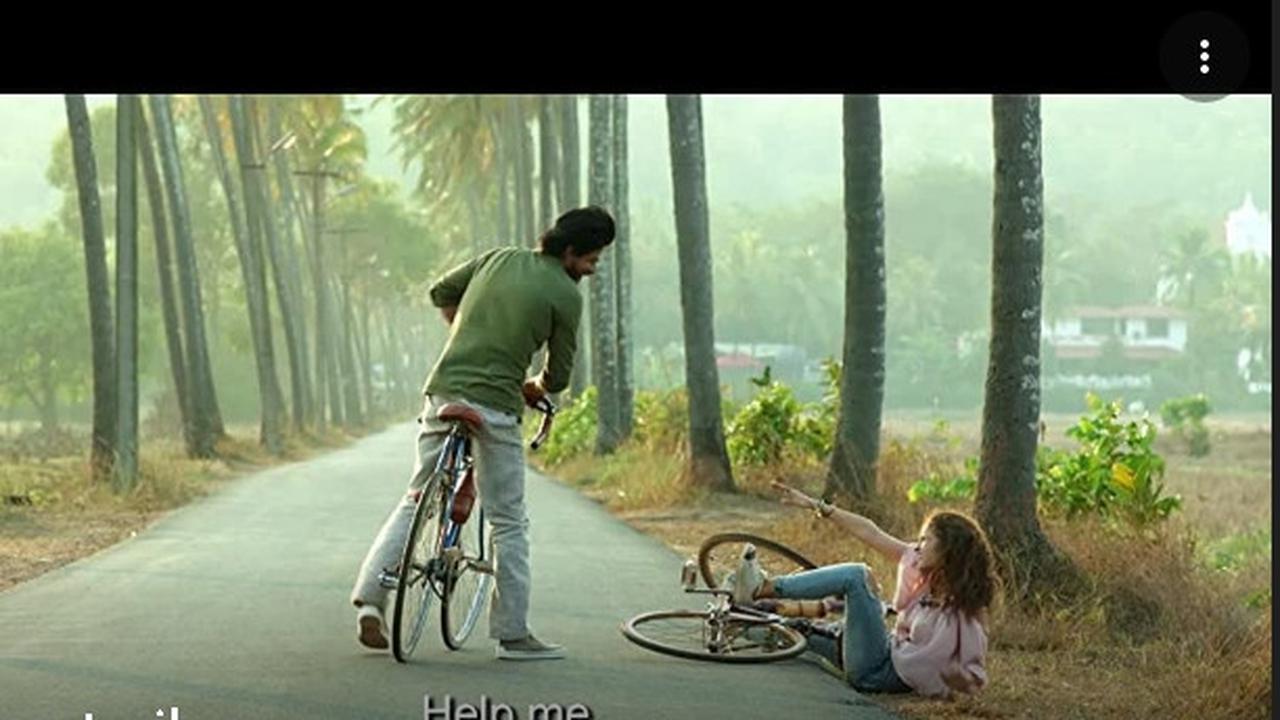 Film Bollywood Dear Zindagi dibintangi Alia Bhatt dan Shah Rukh Khan (foto Red Chillies Entertainment via IMDB.com)