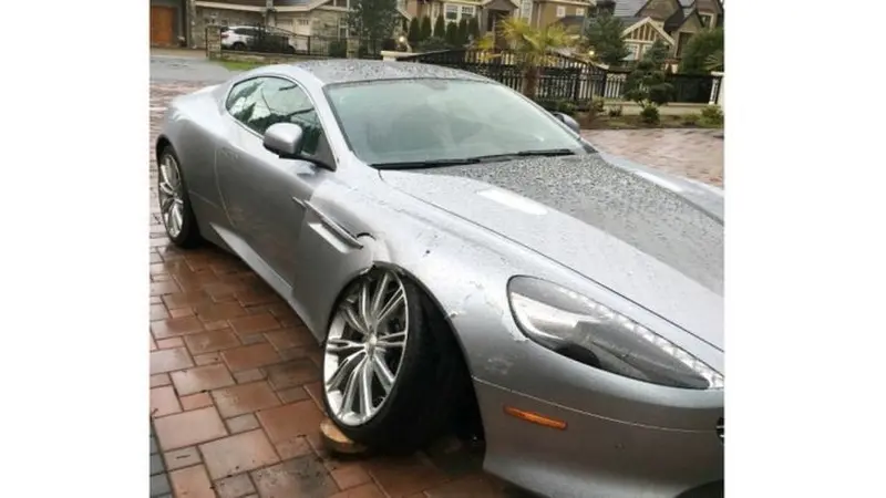 Aston Martin DB9