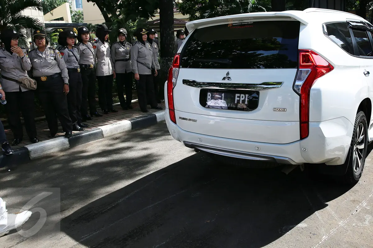 20161115-Jelang Pemeriksaan Ahok, FPI Kumpul di Mabes-Jakarta