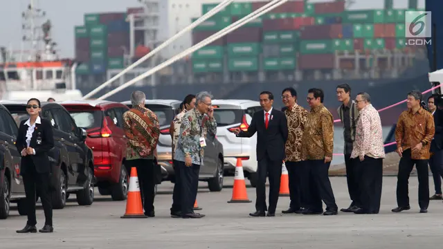 Jokowi Tinjau Ekspor Perdana Mitsubishi Xpander ke Filipina