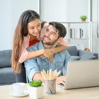 ilustrasi pasangan cinta/Pataradon Luangtongkum/Shutterstock