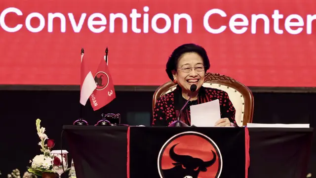 Ketua Umum PDIP Megawati Soekarnoputri saat memberikan pengarahan di acara Bimtek Nasional PDIP di Bali.