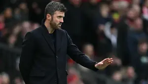 Sir Alex Ferguson Ingatkan Michael Carrick, Jangan Tergiur Rekrut Bintang Piala Dunia 2026