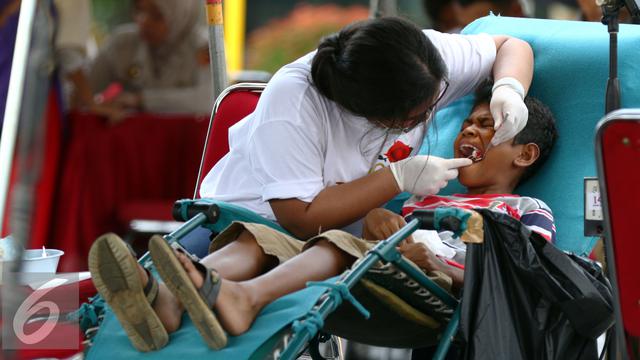 Jumlah Dokter Gigi Di Jawa Timur Sangat Minim Regional Liputan6 Com