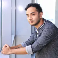 Film Seperti Dendam, Rindu Harus Dibayar Tuntas menghadirkan aktir Marthino Lio yang akan berperan sebagai Ajo Kawir, sang tokoh utama (Adrian Putra/Bintang.com)