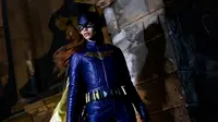 Poster film Batgirl yang sempat dipromosikan Warner Bros dan akhirnya pada Agustus 2022 diumumkan batal tayang. (Warner Bros via IMDb)