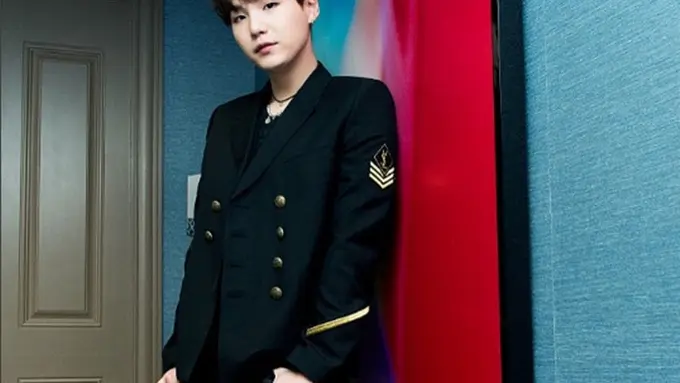 [Bintang] Ekspresi Lucu Suga BTS Ketika Lupa Lirik