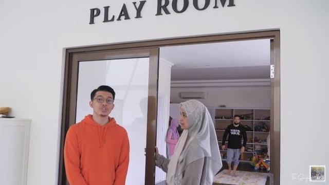 8 Potret Mewah Isi Rumah Baru Teuku Wisnu dan Shireen Sungkar