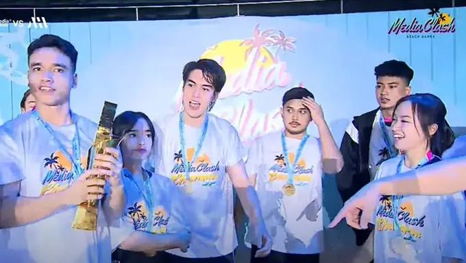 6 Potret Kebersamaan Fuji dan El Rumi yang Bikin Baper, Dijodohkan Netizen