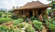 7 Model Rumah Desa dengan Taman Depan Sekaligus Kebun Bumbu, Cantik dan Bermanfaat