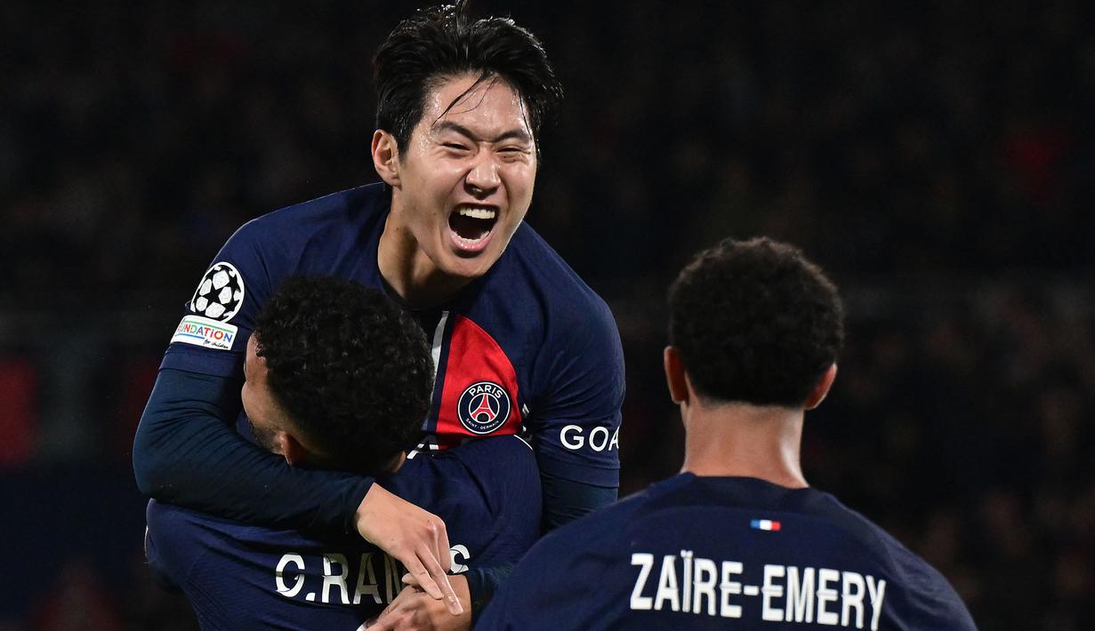 Liga Champions 2023/2024 memang baru menyelesaikan tiga laga di fase grup. Namun 4 pemain asal Asia berikut telah membuat sepak bola Asia berbangga dengan telah mencetak gol bagi klubnya masing-masing. Berikut keempat pemain asal Asia tersebut. (AFP/Miguel Medina)