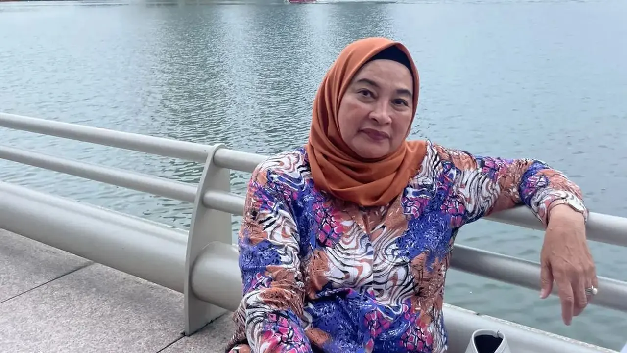 Pose Ibu Jeje Govinda yang fotogenik (Instagram/ faridabudyarti50)