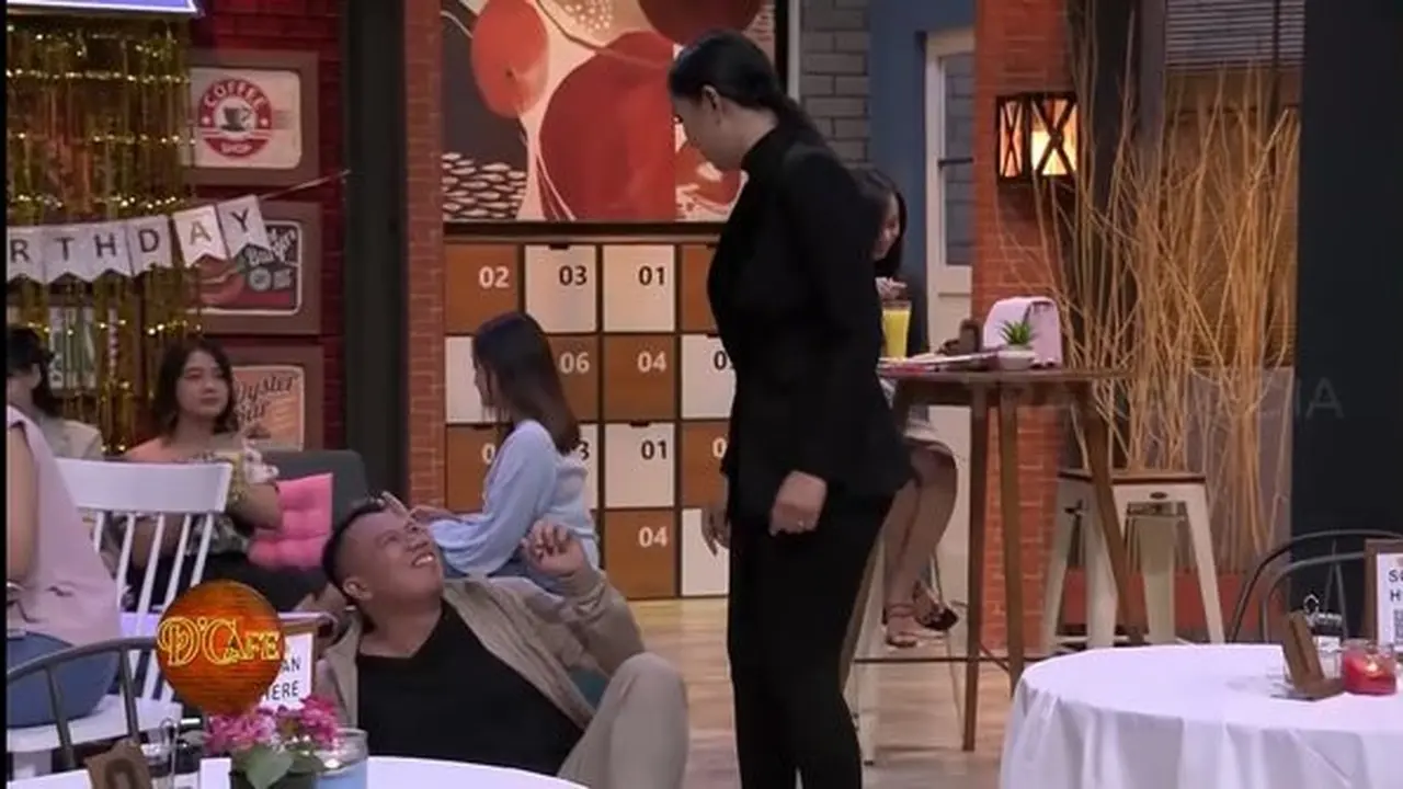 Kalina Ocktaranny memergoki Vicky Prasetyo yang sedang merayu Celine Evangelista