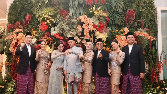 6 Potret Keluarga Rasyid Rajasa dan Tamara Kalla di Momen Pertunangan