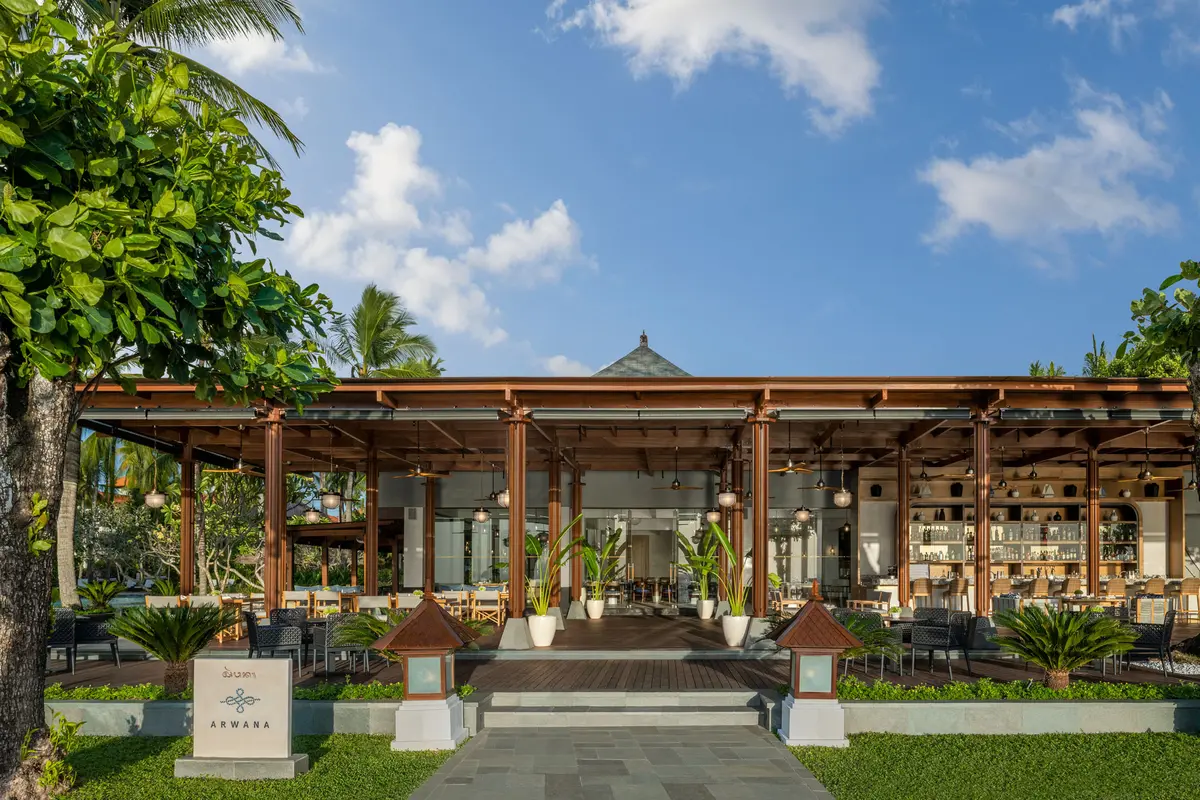 Sensasi Kuliner Tepi Pantai di Restoran Terbaru The Laguna Bali