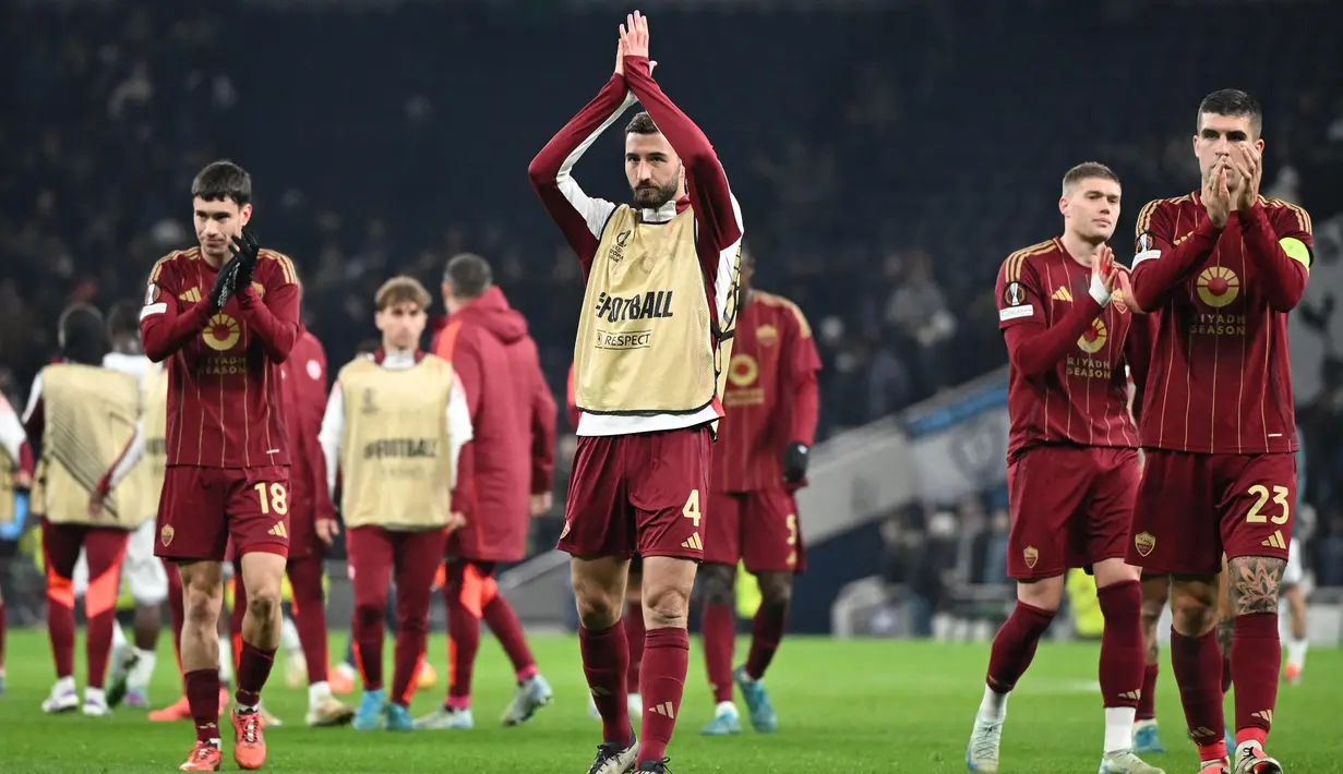 Hasil imbang ini membuat Tottenham Hotspur duduk di peringkat sembilan klasemen dengan 10 poin dari lima pertandingan. Sementara, AS Roma menempati peringkat 21 dengan enam poin. (JUSTIN TALLIS/AFP)