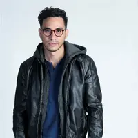 Darius Sinathrya, pemain film Asih. (Fotografer: Bambang E. Ros, Digital Imaging: Muhammad Iqbal Nurfajri /Fimela.com)