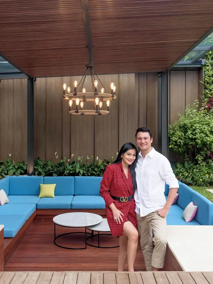 [Fimela] Titi Kamal dan Christian Sugiono