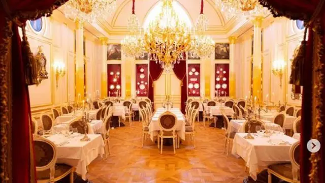 Les Grands Buffets