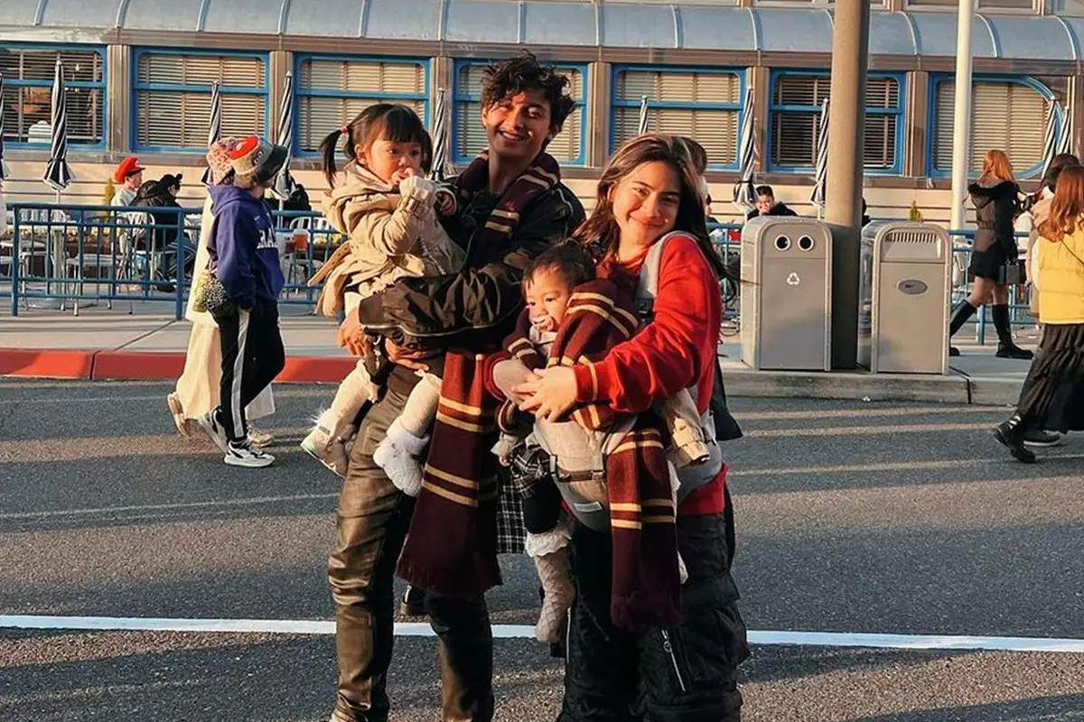 Momen Liburan Keluarga Caesar Hito dan Felicya Angelista di Universal Studio Jepang