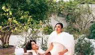 Gaya Royal Shenina Cinnamon di Maternity Shoot Terbaru, Kenakan Perhiasan Bvlgari Miliaran Rupiah