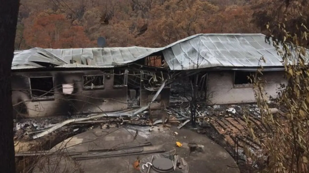 Rumah Gabriel yang Telah Terbakar
