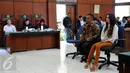 Sidang lanjutan dugaan pelanggaran hak cipta oleh PT Vista Pratama kembali digelar di Pengadilan Negeri Jakarta Utara pada Selasa (18/8/2015). Siti Badriah (kanan) tampak hadir sebagai saksi dalam sidang tersebut. (Liputan6.com/Panji Diksana)