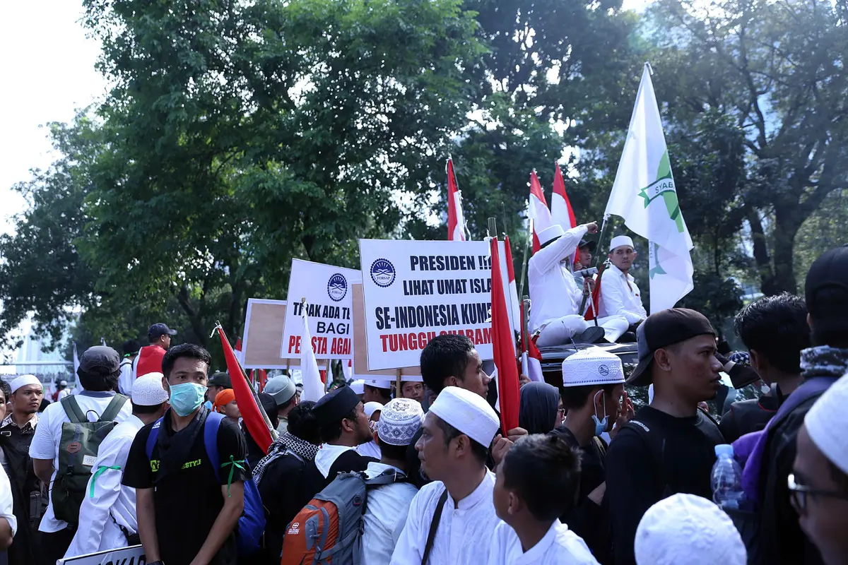 [Bintang] Demo Ahok