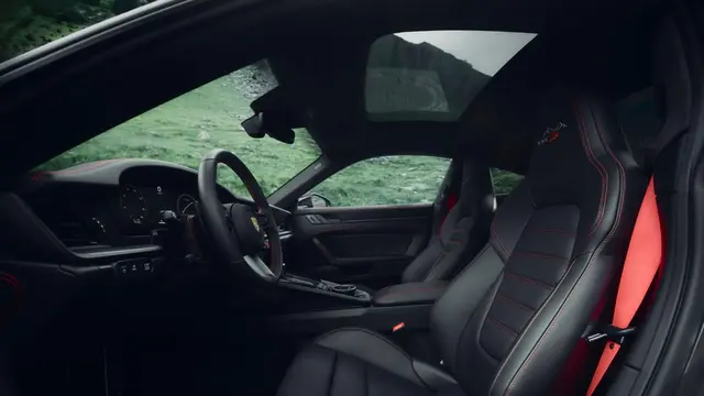 Interior Porsche 911 Carrera 4 GTS (Porsche)