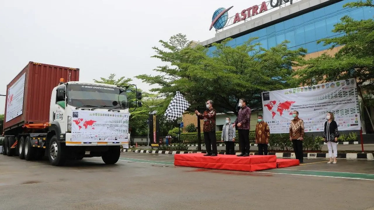 Grup Astra berpartisipasi pada acara Pelepasan Ekspor dari Indonesia ke pasar global yang dipimpin oleh Presiden Joko Widodo secara virtual dari Istana Negara pada Jumat, 4 Desember 2020.