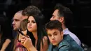 Kisah cinta Justin Bieber dan Selena Gomez kerap disandingkan seperti drama. Putus-nyambung selalu mewarnai hubungan kedua solois muda ini. (AFP/Bintang.com)