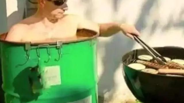 7 Potret Cara Orang Lawan Cuaca Panas Ini Bikin Geleng Kepala