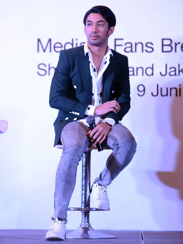 [Bintang] Reza Rahadian
