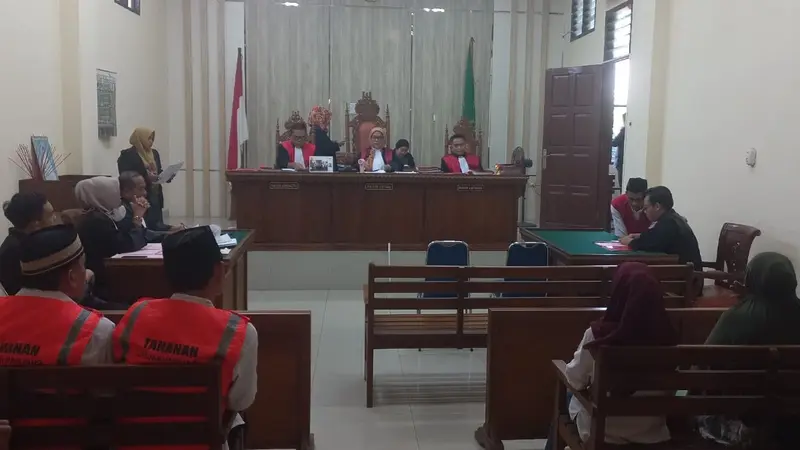 Terdakwa Muhammad Yusuf Agil menjalani sidang vonis di PN Tanjung Karang, Bandar Lampung, Selasa (20/8/2024). Foto : (Liputan6.com/Ardi).