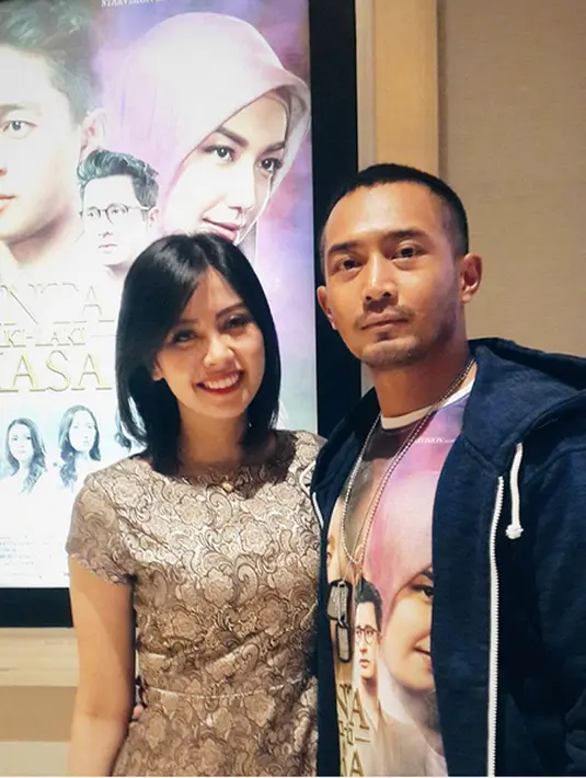 Menurutnya, pasangan yang belum lama menikah itu sudah tidak tinggal seatap lagi. Perempuan yang terpaut usia cukup jauh itu membawa anaknya tinggal dirumah orangtuanya. (Instagram/yamacarlos7)