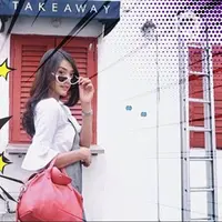 Punya gaya keren, begini 5 pesona Anissa Aziza, calon istri Raditya Dika yang bikin pangling.