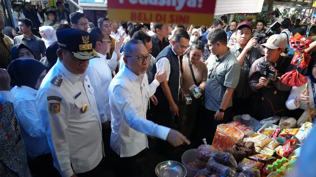 Tak Perlu Khawatir, Menko Zulhas Pastikan Harga Bapok di Makassar Tetap Terjangkau