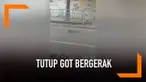 Sebuah video tengah menjadi perbincangan warganet di China. Video itu memperlihatkan tutup got bergerak sendiri di jalan raya.