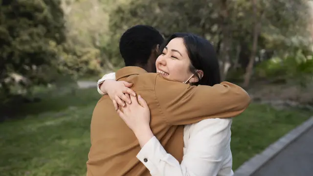 Daftar Zodiak yang Sering Dibilang Cuek Padahal Paling Setia - 3