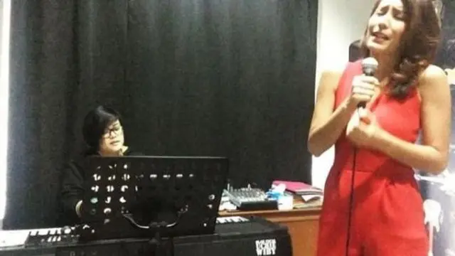 Ini Aksi Menyanyi Tyas Mirasih yang Banyak Diprotes Netizen
