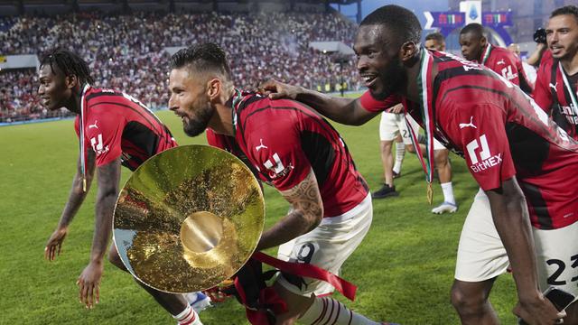 FOTO: AC Milan Sukses Juara Liga Italia